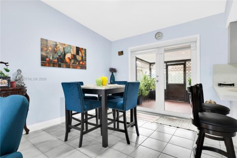 Casa en venta en Miami, Florida, 3 dormitorios, 123.75 m2 № 2000293 - foto 13