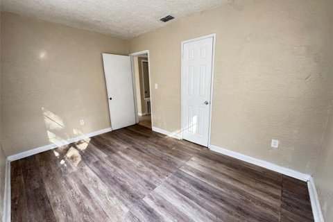 House in Orlando, Florida 4 bedrooms, 139.35 sq.m. № 2109147 - photo 17