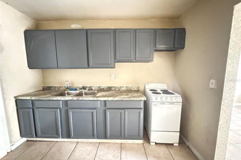 House in Orlando, Florida 4 bedrooms, 139.35 sq.m. № 2109147 - photo 22