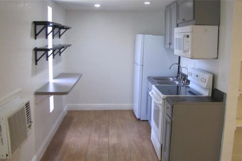 Appartement à louer à Tampa, Floride: 2 chambres, 44.59 m2 № 1909355 - photo 5