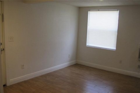 Appartement à louer à Tampa, Floride: 2 chambres, 44.59 m2 № 1909355 - photo 2