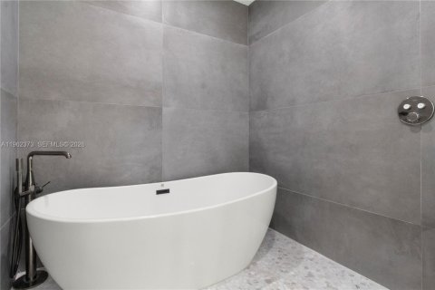 Купить таунхаус в Майами, Флорида 3 спальни, 146.79м2, № 2023886 - фото 23