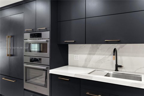 Купить таунхаус в Майами, Флорида 3 спальни, 146.79м2, № 2023886 - фото 18