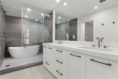 Купить таунхаус в Майами, Флорида 3 спальни, 146.79м2, № 2023886 - фото 22