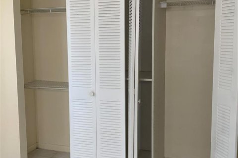 Copropriété à louer à Hialeah, Floride: 3 chambres, 102.01 m2 № 2420730 - photo 12