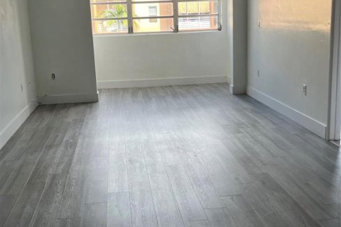 Copropriété à louer à Hialeah, Floride: 3 chambres, 102.01 m2 № 2420730 - photo 2