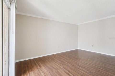 Condo in Altamonte Springs, Florida, 2 bedrooms № 2092908 - photo 11