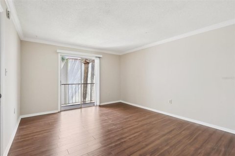 Condo in Altamonte Springs, Florida, 2 bedrooms № 2092908 - photo 10