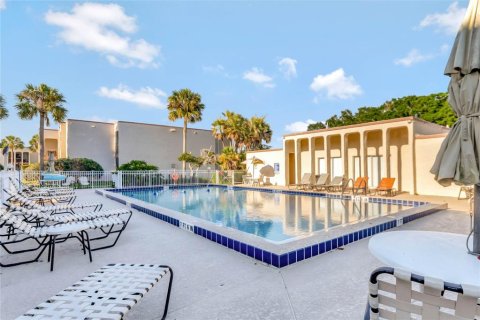 Condo in Altamonte Springs, Florida, 2 bedrooms № 2092908 - photo 24