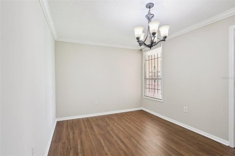 Condo in Altamonte Springs, Florida, 2 bedrooms № 2092908 - photo 9