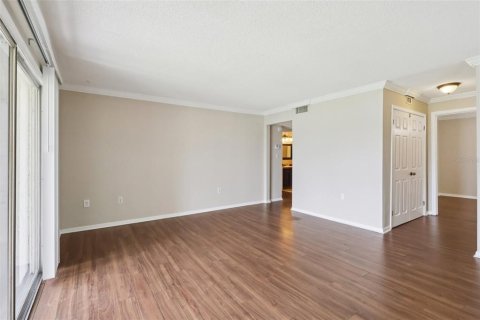 Condo in Altamonte Springs, Florida, 2 bedrooms № 2092908 - photo 5