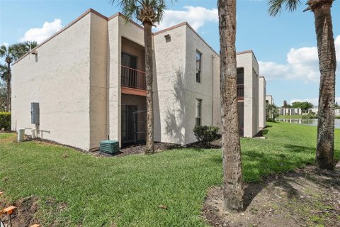 Condo in Altamonte Springs, Florida, 2 bedrooms № 2092908 - photo 20