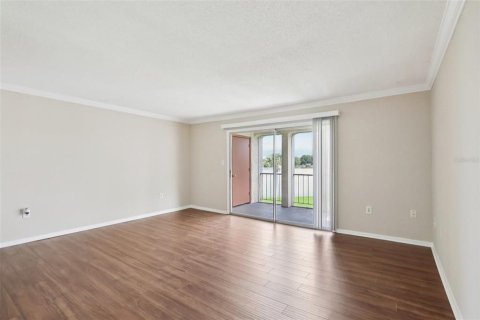Condo in Altamonte Springs, Florida, 2 bedrooms № 2092908 - photo 4