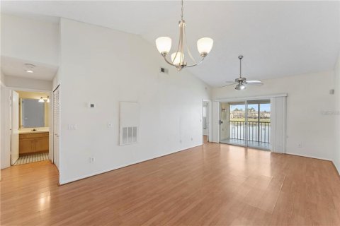 Condominio en alquiler en Orlando, Florida, 2 dormitorios, 94.11 m2 № 1912239 - foto 4