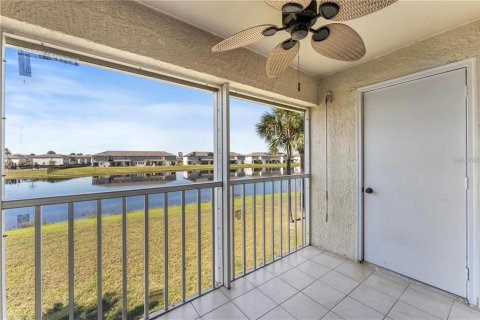 Condominio en alquiler en Orlando, Florida, 2 dormitorios, 94.11 m2 № 1912239 - foto 19