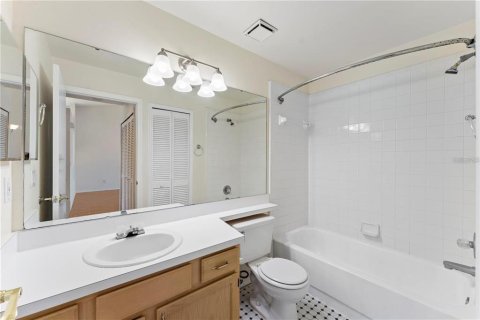 Condominio en alquiler en Orlando, Florida, 2 dormitorios, 94.11 m2 № 1912239 - foto 15