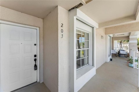 Condominio en alquiler en Orlando, Florida, 2 dormitorios, 94.11 m2 № 1912239 - foto 3