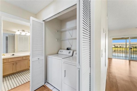 Condominio en alquiler en Orlando, Florida, 2 dormitorios, 94.11 m2 № 1912239 - foto 14