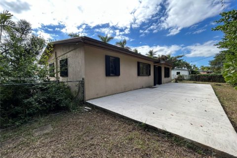 Купить виллу или дом в Майами, Флорида 3 спальни, 133.41м2, № 1969659 - фото 8