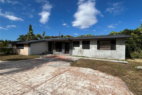 Купить виллу или дом в Майами, Флорида 3 спальни, 133.41м2, № 1969659 - фото 2