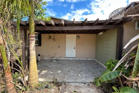 Купить виллу или дом в Майами, Флорида 3 спальни, 133.41м2, № 1969659 - фото 5