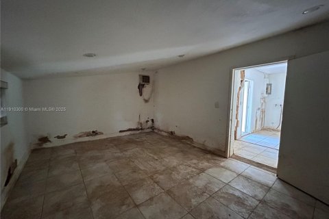 Купить виллу или дом в Майами, Флорида 3 спальни, 133.41м2, № 1969659 - фото 26