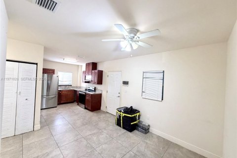 Appartement à louer à Miami, Floride: 1 chambre, 83.61 m2 № 2032447 - photo 5