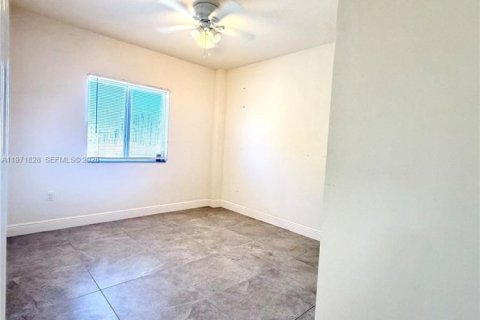 Appartement à louer à Miami, Floride: 1 chambre, 83.61 m2 № 2032447 - photo 11