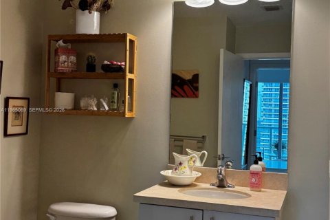 Condominio en alquiler en Miami, Florida, 2 dormitorios, 94.02 m2 № 2081171 - foto 10