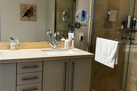 Condominio en alquiler en Miami, Florida, 2 dormitorios, 94.02 m2 № 2081171 - foto 3