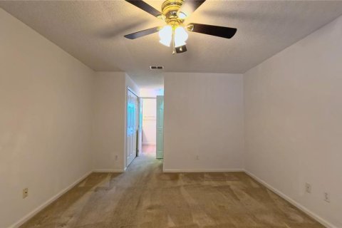 Villa ou maison à vendre à Kissimmee, Floride: 4 chambres, 172.24 m2 № 2303251 - photo 15