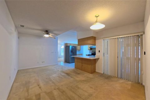 Villa ou maison à vendre à Kissimmee, Floride: 4 chambres, 172.24 m2 № 2303251 - photo 10