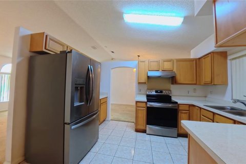 Villa ou maison à vendre à Kissimmee, Floride: 4 chambres, 172.24 m2 № 2303251 - photo 6
