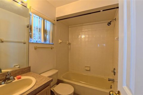 Villa ou maison à vendre à Kissimmee, Floride: 4 chambres, 172.24 m2 № 2303251 - photo 22