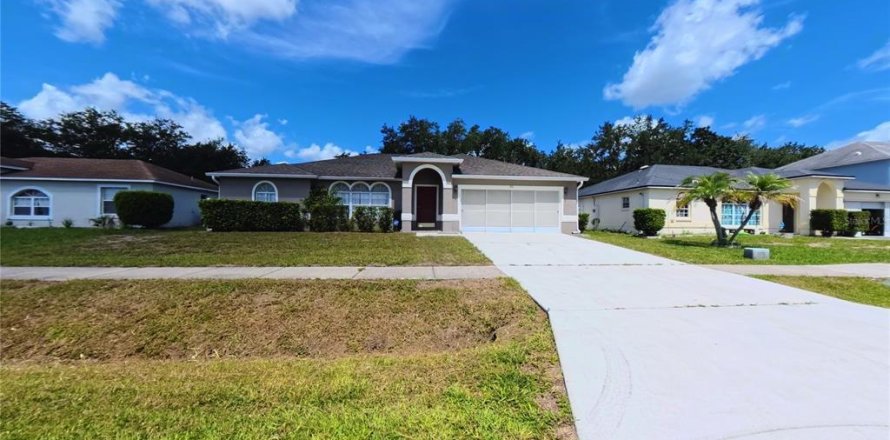 Villa ou maison à Kissimmee, Floride 4 chambres, 172.24 m2 № 2303251