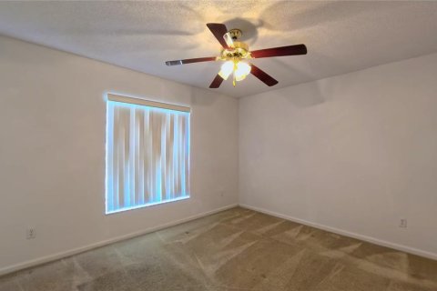 Villa ou maison à vendre à Kissimmee, Floride: 4 chambres, 172.24 m2 № 2303251 - photo 11