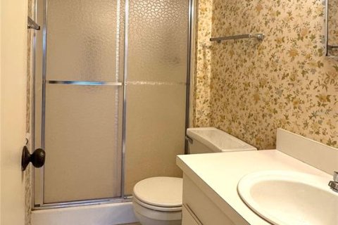 Condo in Inverness, Florida, 2 bedrooms  № 1901924 - photo 9