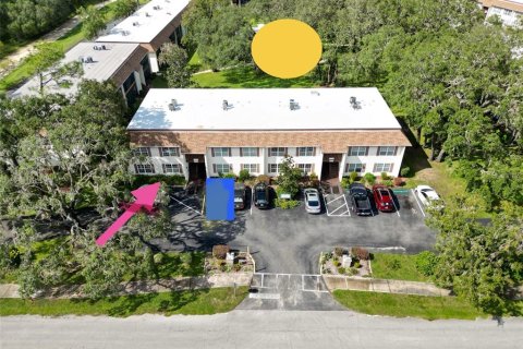 Condo in Inverness, Florida, 2 bedrooms  № 1901924 - photo 13