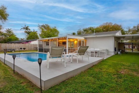 Villa ou maison à vendre à Cutler Bay, Floride: 3 chambres, 134.89 m2 № 2044617 - photo 21