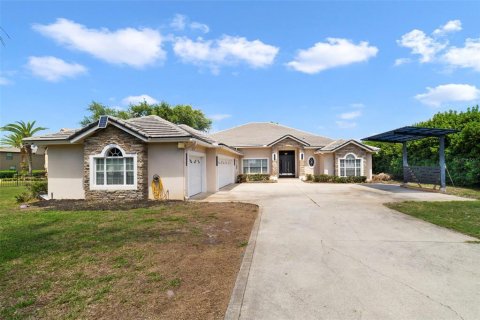 Casa en venta en Orlando, Florida, 5 dormitorios, 391.4 m2 № 2215126 - foto 11