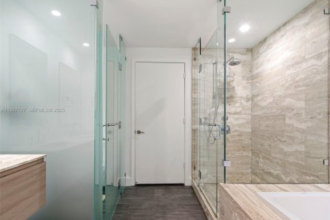 Copropriété à louer à Miami, Floride: 2 chambres, 98.48 m2 № 1986886 - photo 15