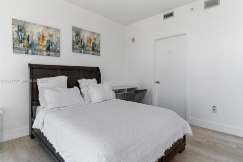 Copropriété à louer à Miami, Floride: 2 chambres, 98.48 m2 № 1986886 - photo 12