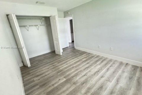 Copropriété à vendre à Miami, Floride: 3 chambres, 117.06 m2 № 1894284 - photo 7