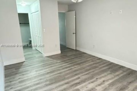 Copropriété à vendre à Miami, Floride: 3 chambres, 117.06 m2 № 1894284 - photo 2