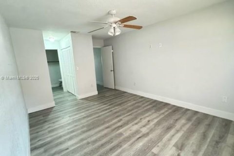 Copropriété à vendre à Miami, Floride: 3 chambres, 117.06 m2 № 1894284 - photo 3