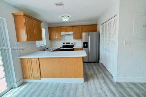 Copropriété à vendre à Miami, Floride: 3 chambres, 117.06 m2 № 1894284 - photo 1
