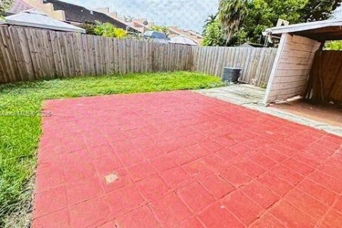 Copropriété à vendre à Miami, Floride: 3 chambres, 117.06 m2 № 1894284 - photo 11