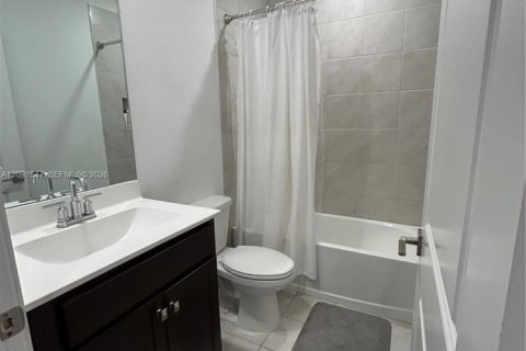 Adosado en alquiler en Homestead, Florida, 3 dormitorios, 159.05 m2 № 2376425 - foto 8