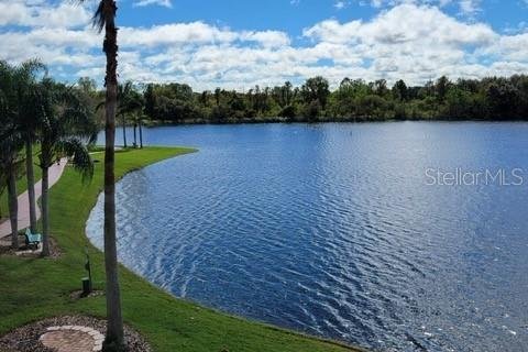 Condo in Oviedo, Florida, 2 bedrooms № 2219398 - photo 29
