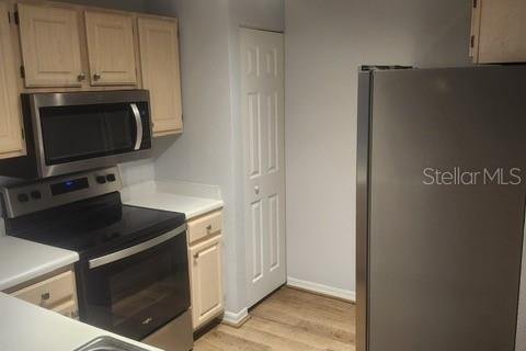 Condo in Oviedo, Florida, 2 bedrooms № 2219398 - photo 6